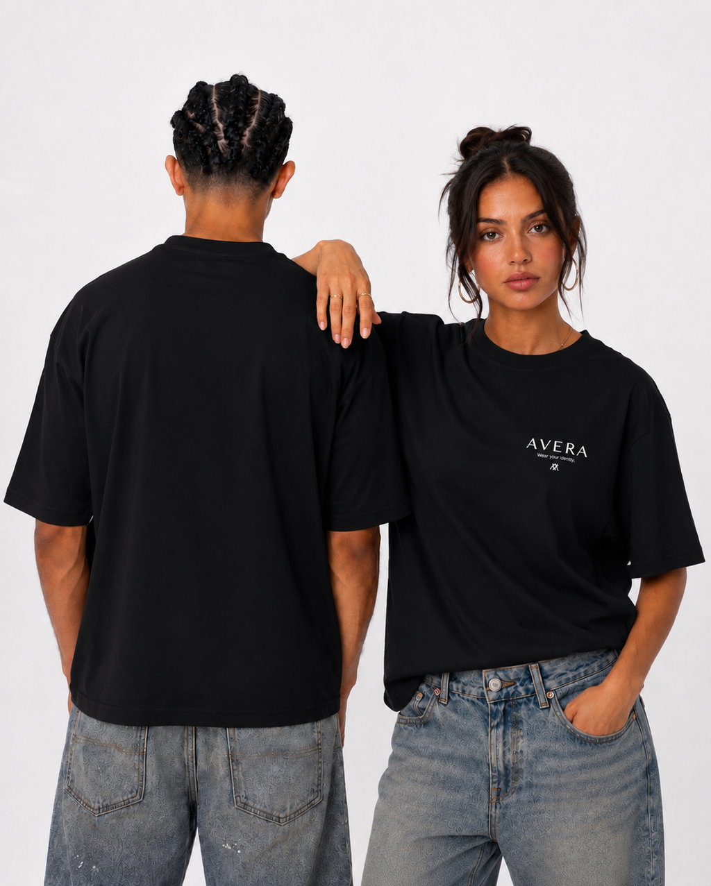 T-shirt AVERA Essentials — Noir